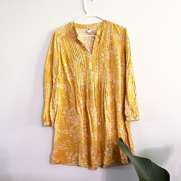 Old Navy Dresses & Skirts - Old Navy Yellow and White Floral A Lined Babydoll Dress With Sleeves Medium
